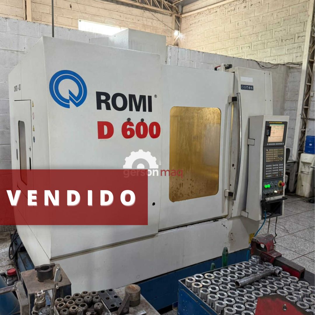 CENTRO DE USINAGEM ROMI D600 ANO 2013 - FANUC - 6 MIL HRS DE USO