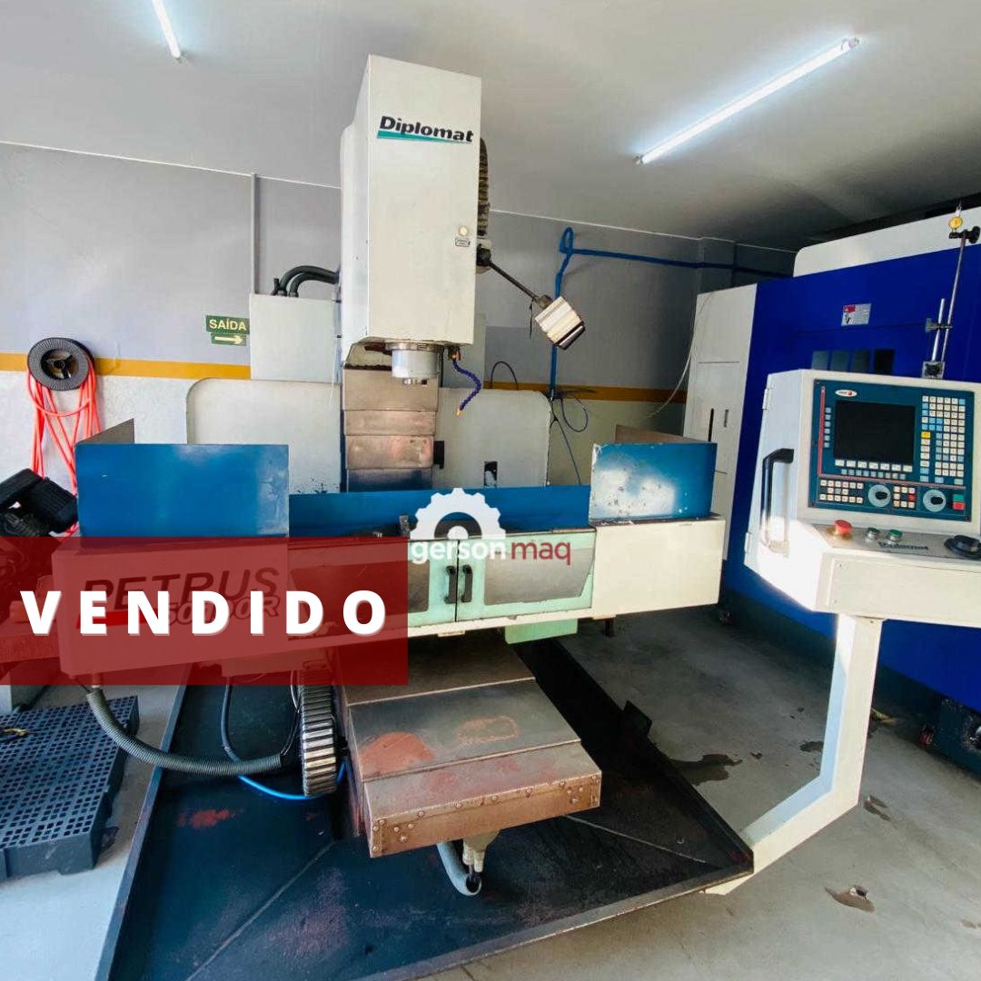 FRESADORA CNC DIPLOMAT PETRUS 50100 R ANO 2005