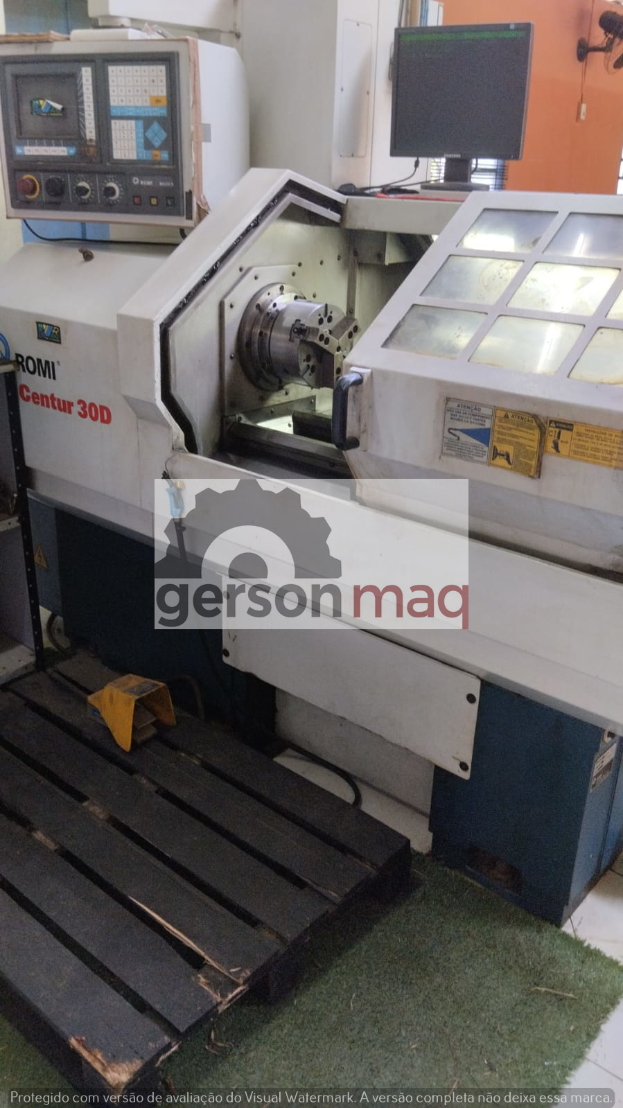 TORNO CNC ROMI CENTUR 30D - 500 MM - COMANDO MACH 9