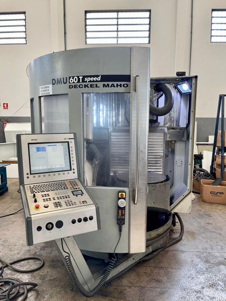 CENTRO DE USINAGEM 5 EIXOS DMG MODELO DMU 60 T Speed