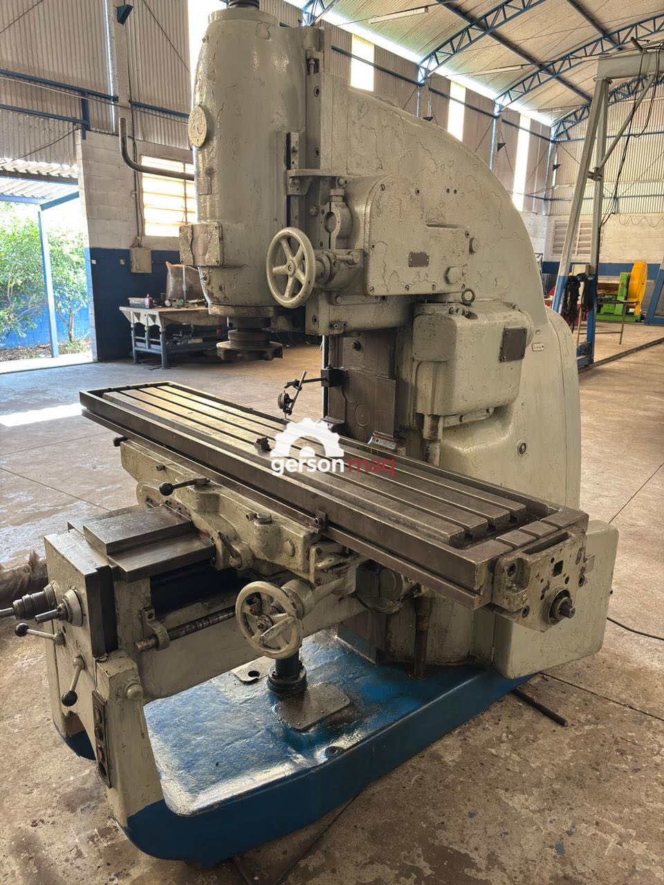 FRESADORA UNIVERSAL DESBASTE TOS - 2000 mm