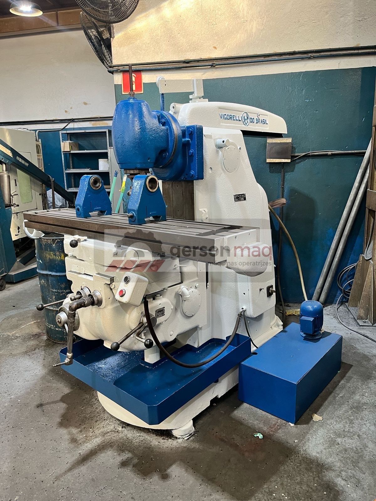 FRESADORA UNIVERSAL VIGORELLI FU2